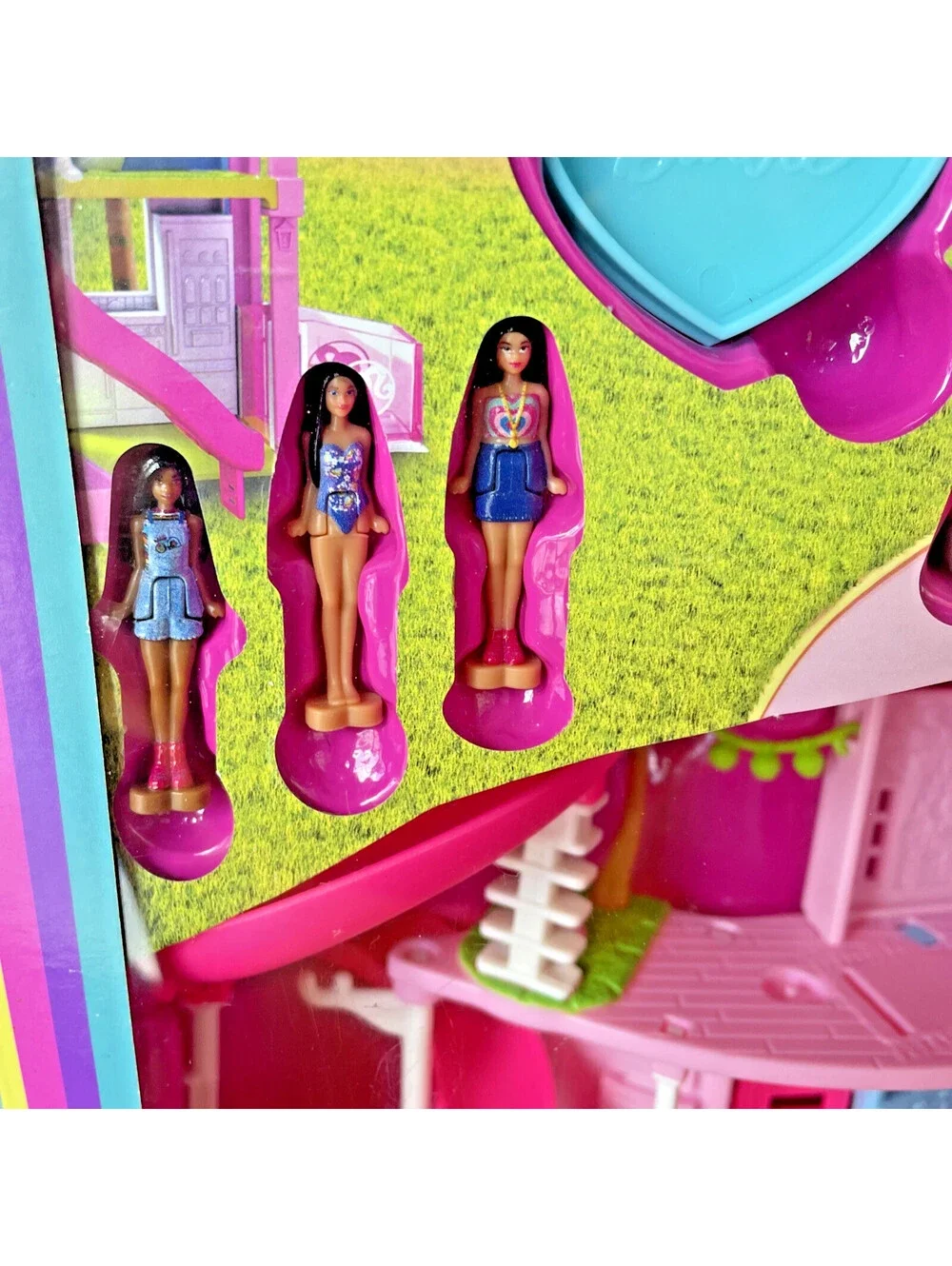 Barbie Mini BarbieLand DreamHouse & 3-Vehicle Playset Piccolo, Multicolor